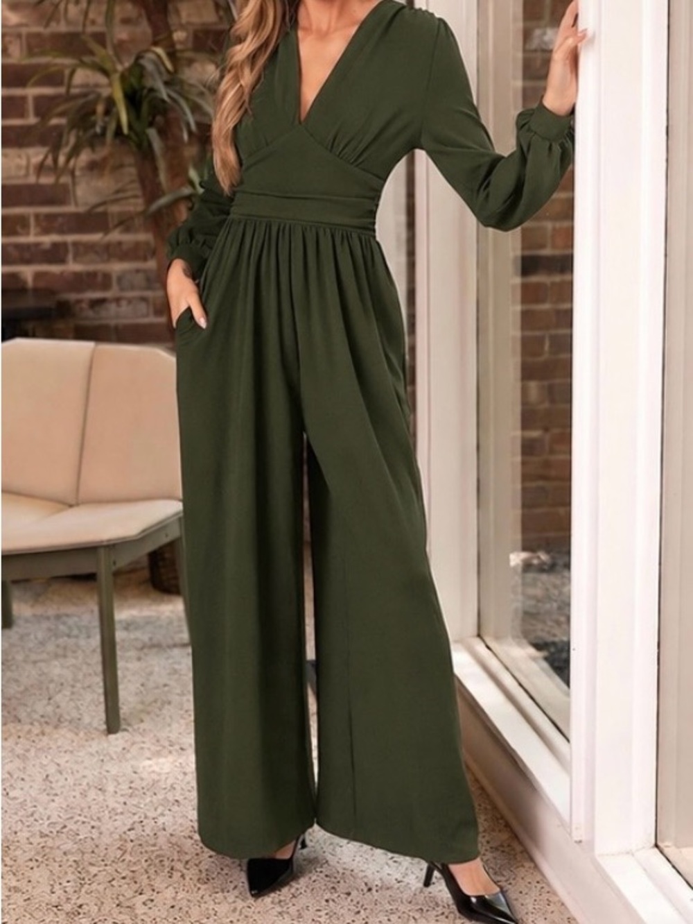 Cupshe V-Neck Plunging Long Sleeve Ruching Wide Leg Jumpsuit. Small